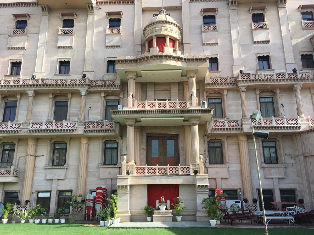 Kailash Presidency Hotel Bhopal Exterior foto