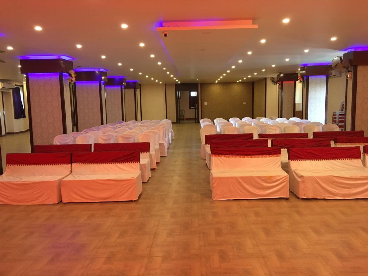 Kailash Presidency Hotel Bhopal Exterior foto