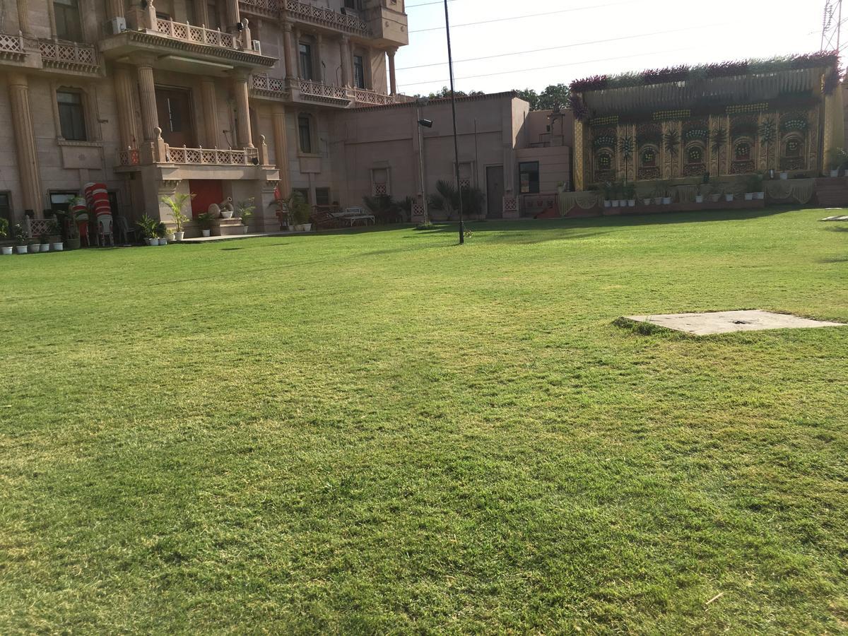 Kailash Presidency Hotel Bhopal Exterior foto
