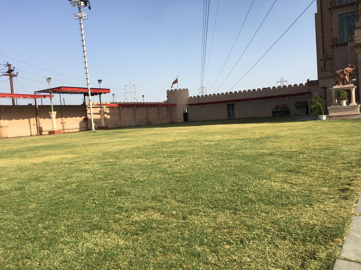 Kailash Presidency Hotel Bhopal Exterior foto