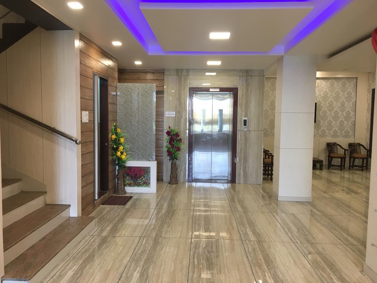 Kailash Presidency Hotel Bhopal Exterior foto